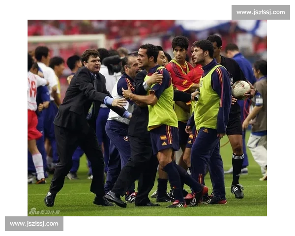 张立鹏Vs巴西教练赛场对决背后战术与血性全面解析引爆舆论焦点 张立鹏Vs巴西教练赛场对决背后战术与血性全面解析引爆舆论焦点