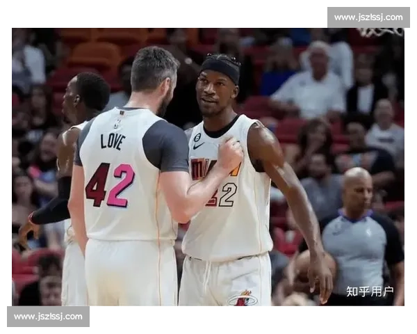 热火对阵黄蜂焦点之战解析双方攻防走势与季后赛前景悬念走向观察